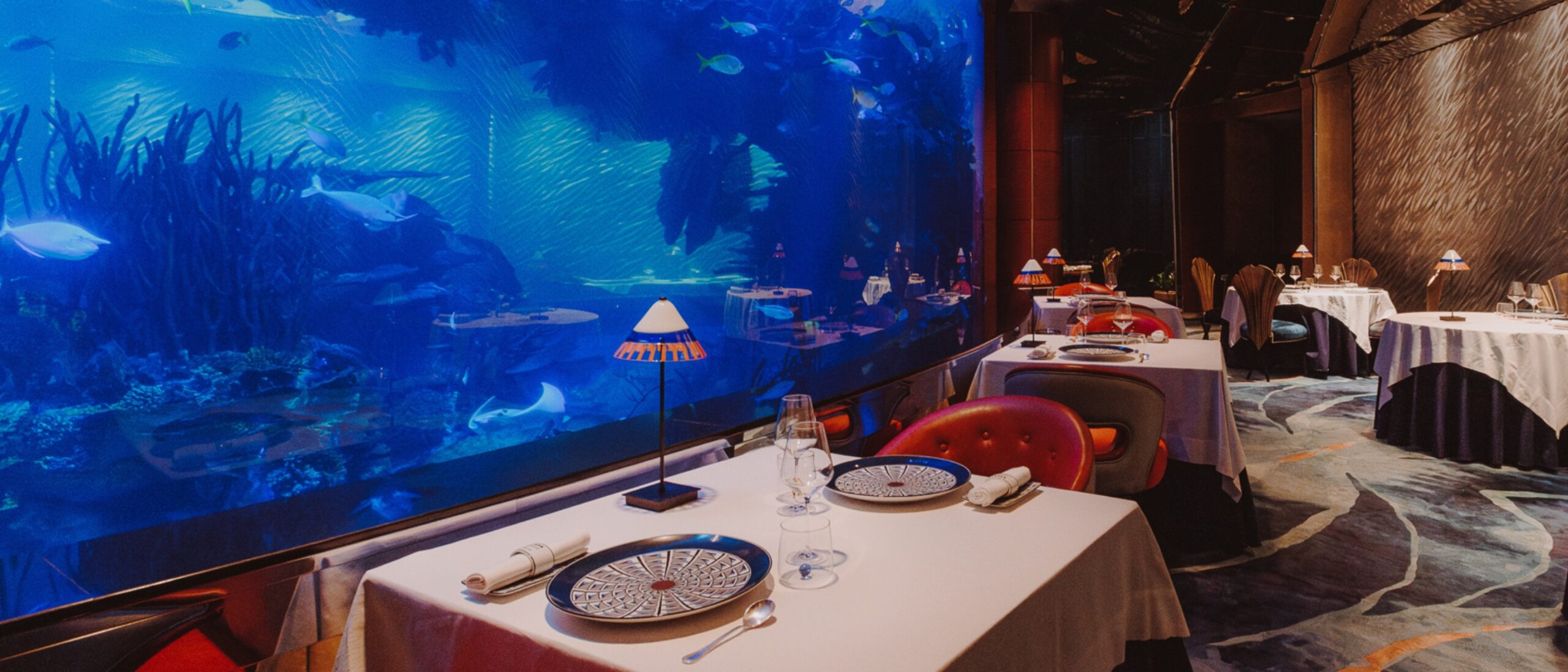 Nathan Outlaw en Al Mahara dining area Restaurants in Dubai