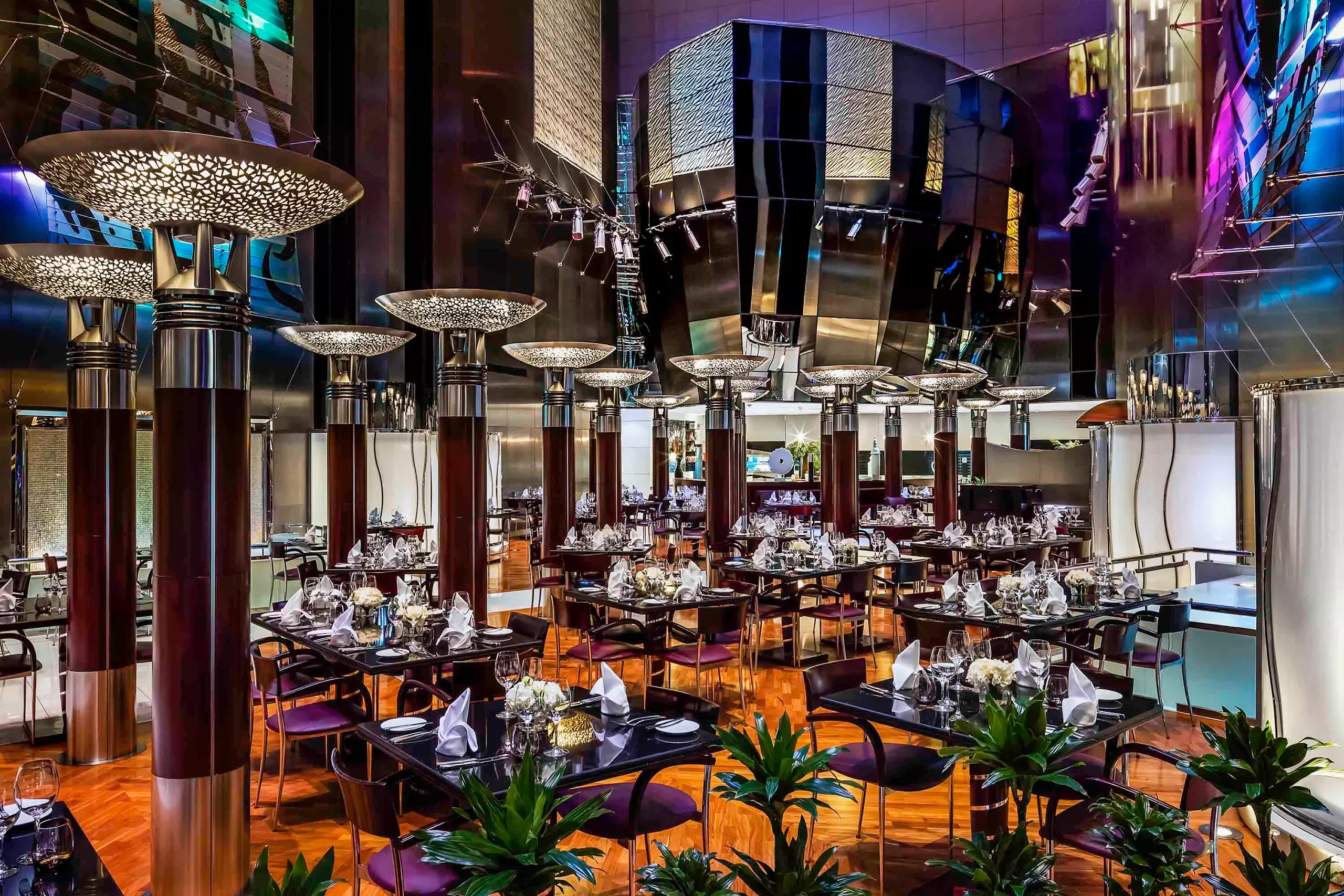 Elegant ambience at Noire Restaurants in Dubai