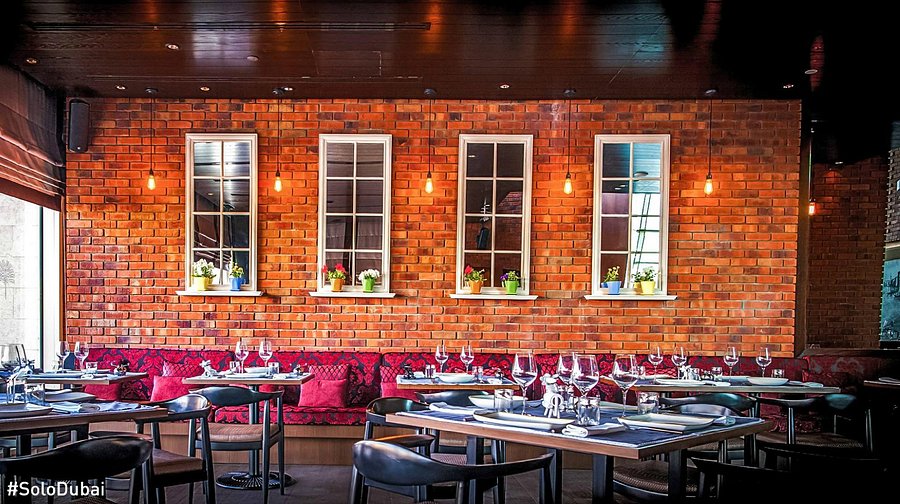 Luxurious dining room in Dubai Restaurants in Dubai